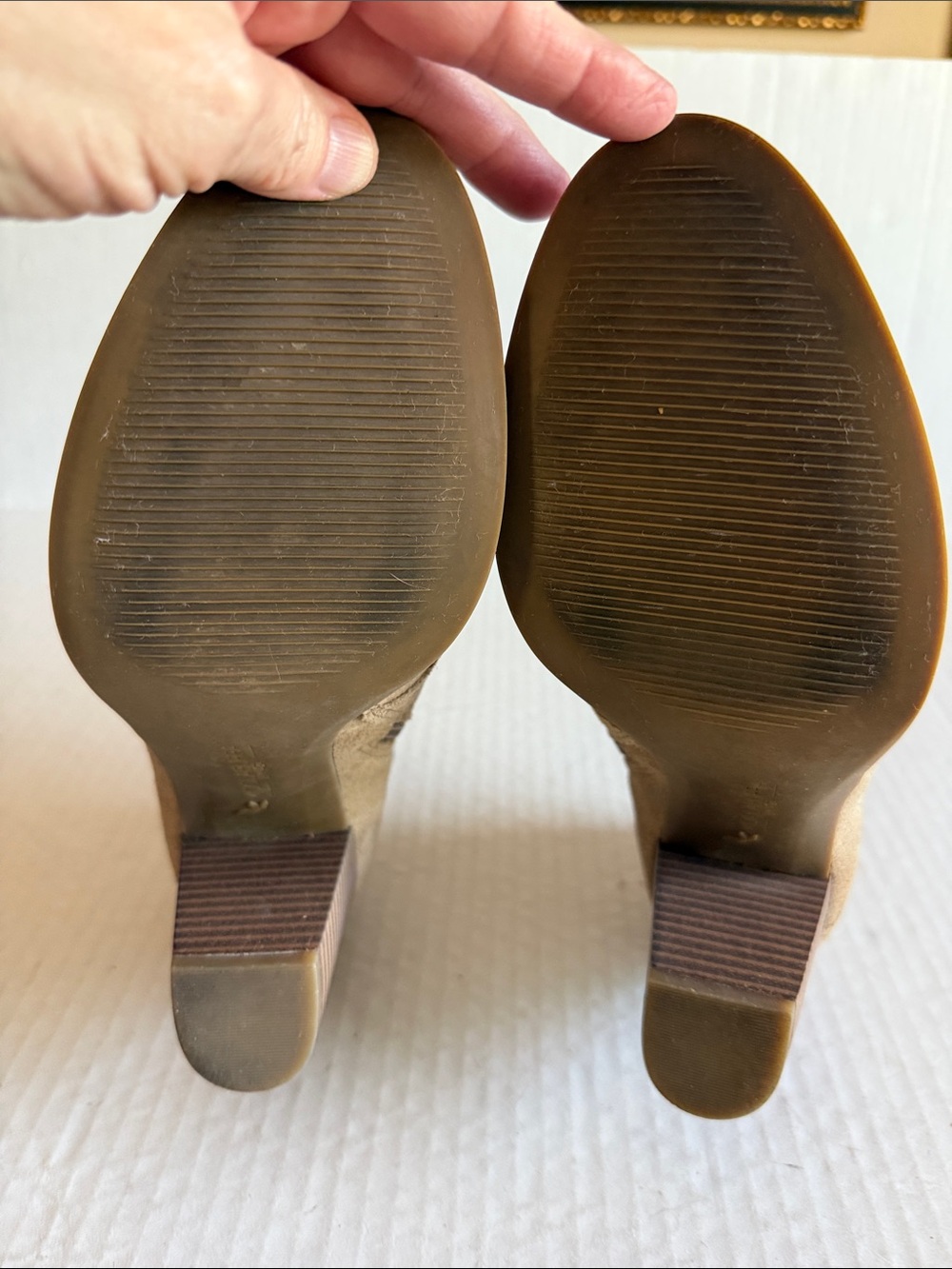 Koolaburra By Ugg Nacie Bootie In Tan Suede - Picture 9 of 10